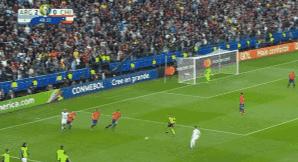 美洲杯阿根廷夺冠梅西捧杯夺金靴,美洲杯阿圭罗迪巴拉破门