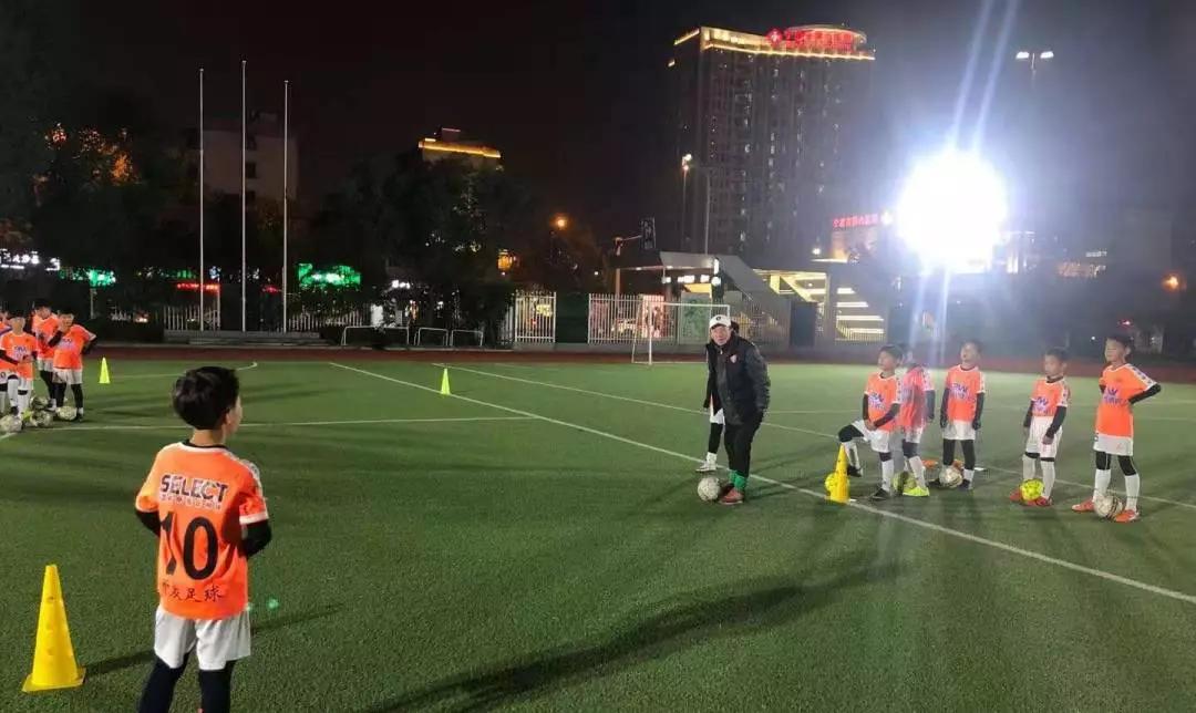 中国足球运动员的初心与使命,足球界元老