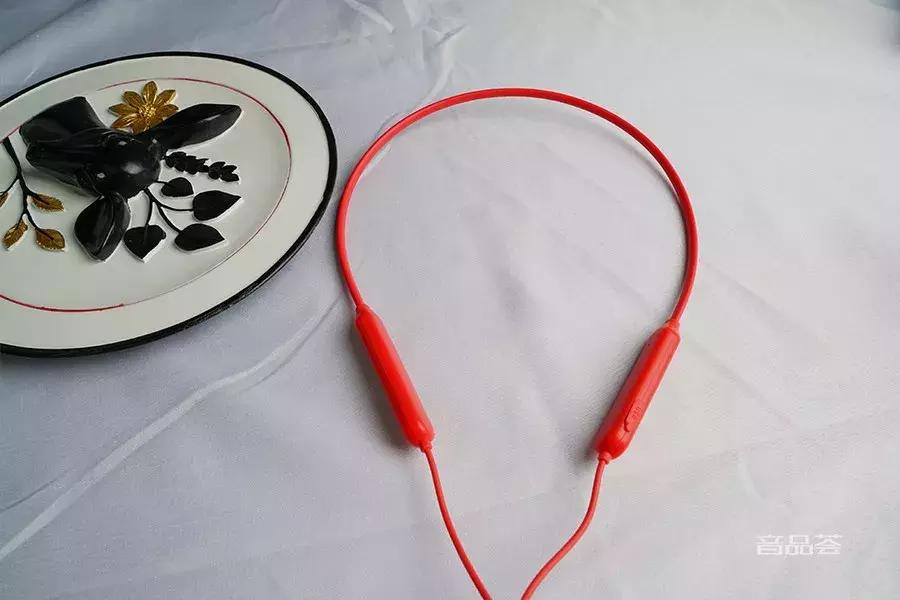 海威特蓝牙耳机什么样是充满电了,海威特i3蓝牙耳机