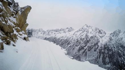 中国邮政真的比四通一达慢吗,中国邮政为何能管理顺丰四通一达