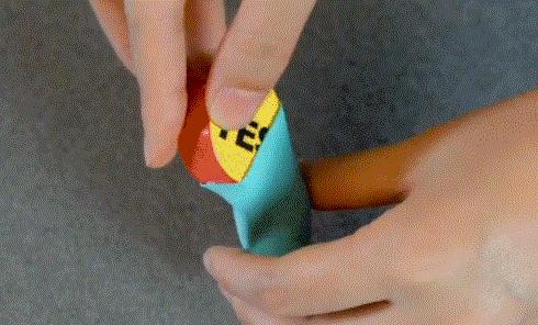 衣服粘了毛絮快速清除,洗衣机洗出来的衣服粘毛怎么办