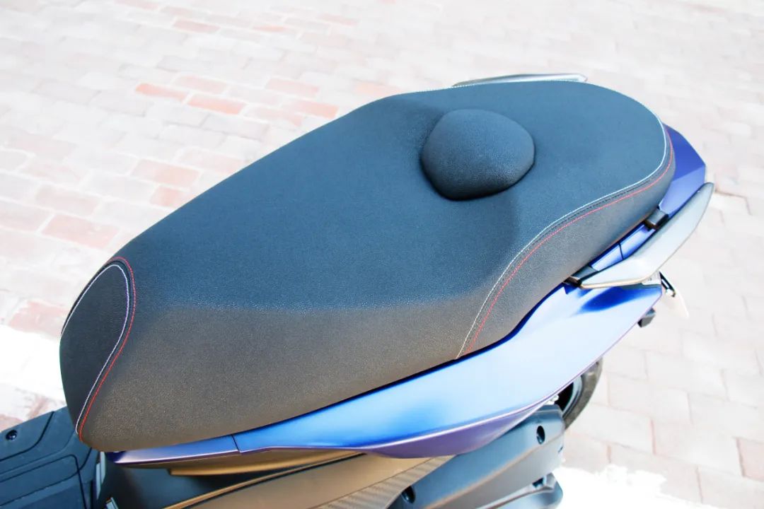 城市高颜值燃油踏板车,城市炫酷150踏板摩托车推荐