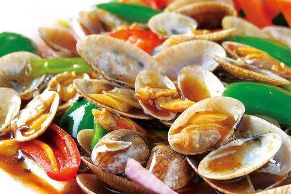 老街哪里的花甲粉最好吃,特色美食小吃锡纸花甲粉