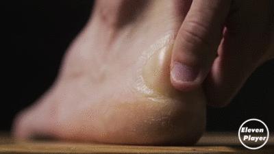 怎么选择足球鞋不磨脚,足球鞋为什么老是磨脚底长泡呢