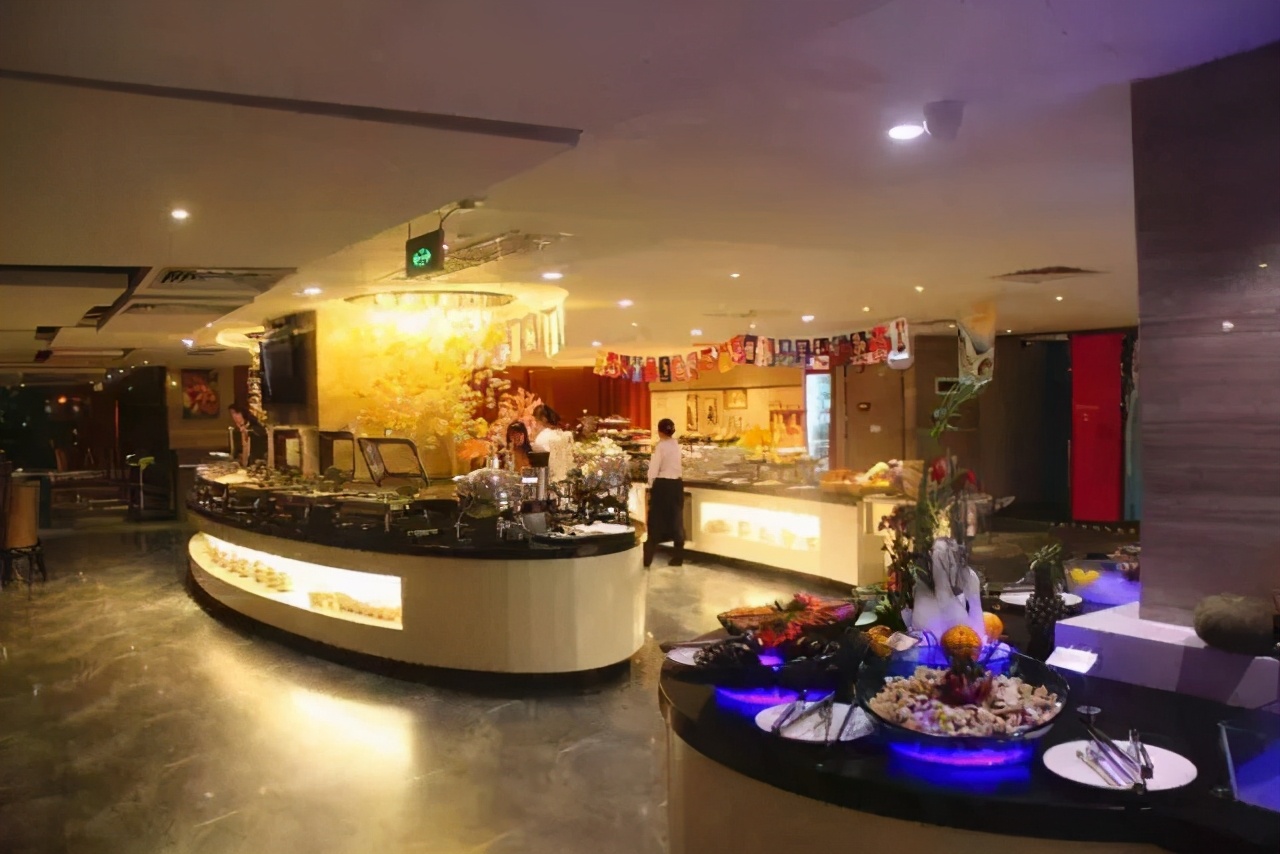 佛山华美达酒店附近美食,广州华美达酒店自助餐厅