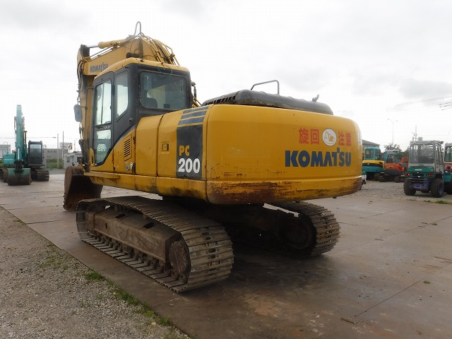 17年小松200挖掘机经典机型,小松pc200-6挖掘机
