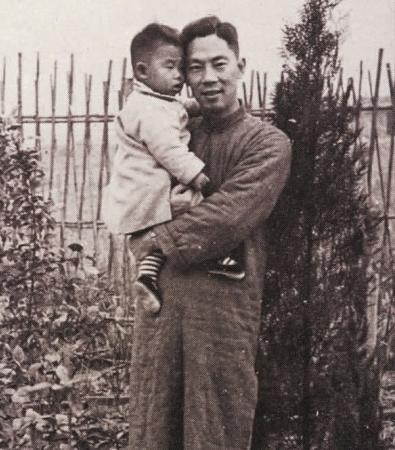 1977年柏杨出狱，妻离子散一无所有，小19岁张香华：我就嫁老丑穷