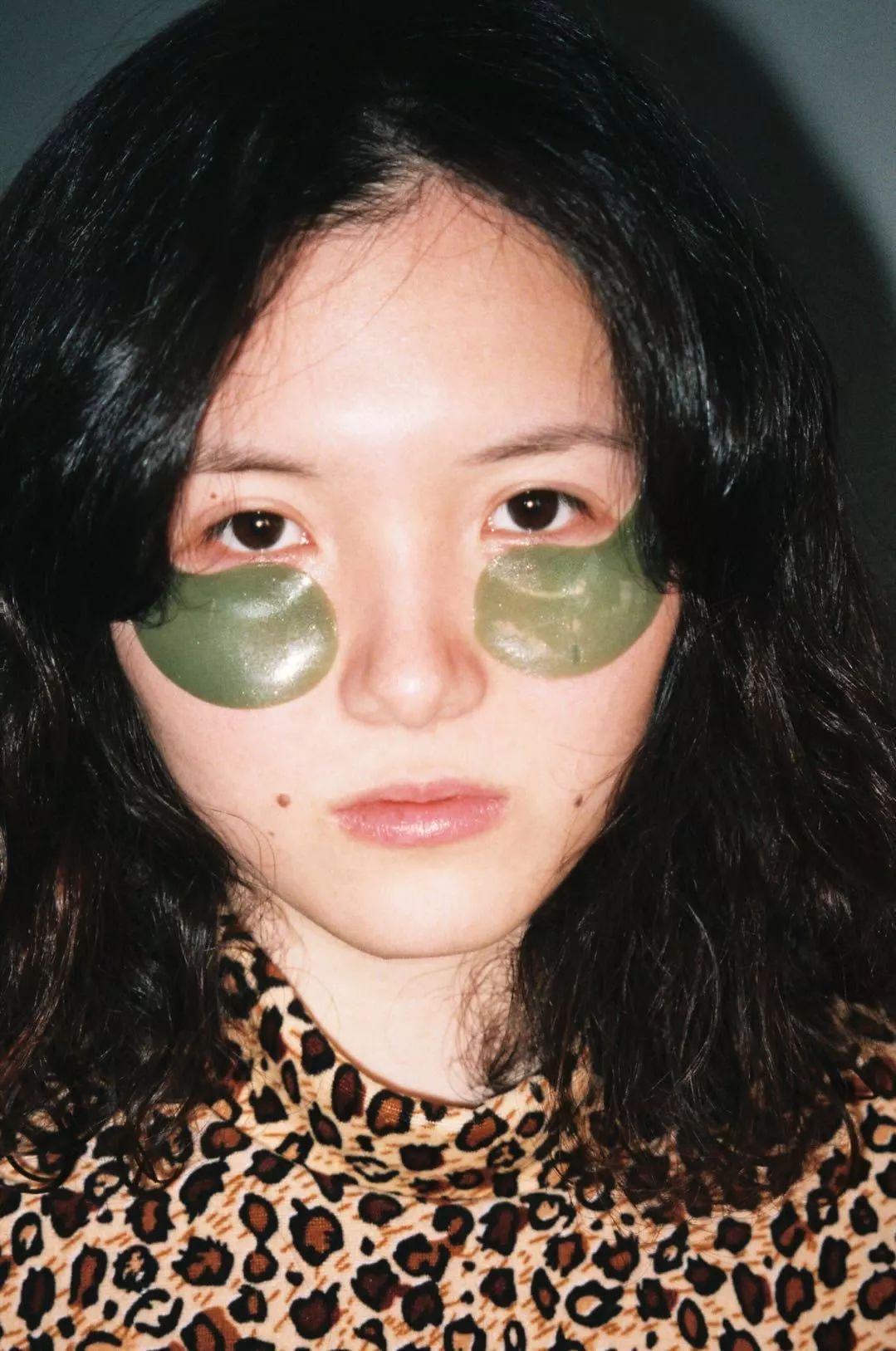 脸上长的痣有哪些是不可以取的,脸上长黑痣会影响颜值吗