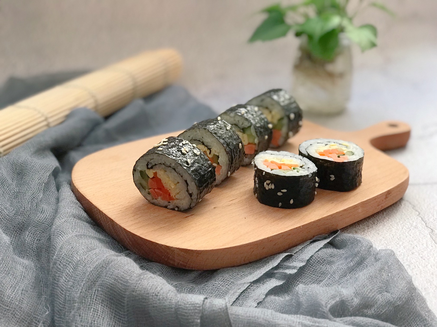 一碗紫菜包饭的做法,一包紫菜做成海苔片的做法