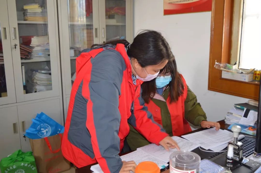 “村里长辈记得我们，我们的话老人都能耐心听。”松江这群“95后”防疫宣传优势足