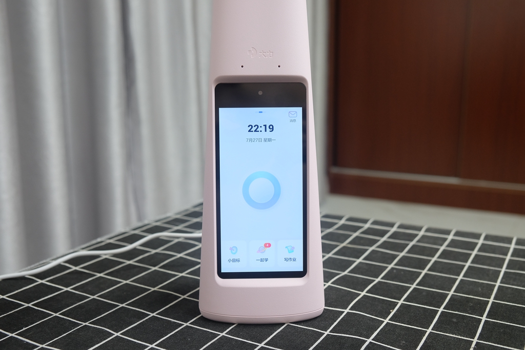 大力智能家教灯t5评测发布会,大力智能家教灯t5学习机评测