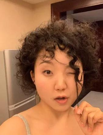 辣目洋子赵薇最新视频,辣目洋子赵薇看哭