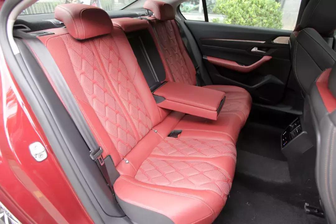 标致508l和阿特兹驾驶感受,这一代标致508l操控到底怎么样