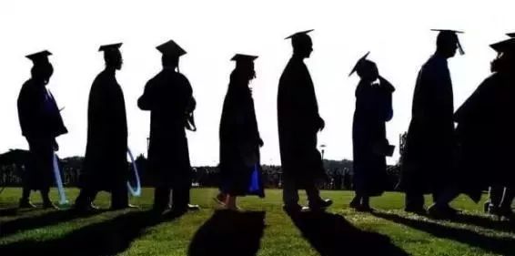 普通家庭国外留学去哪,家境一般的你怎么出国留学更划算