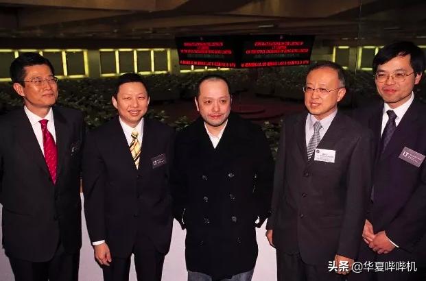 腼腆富豪追求女生,低调富豪与拜金女相亲视频