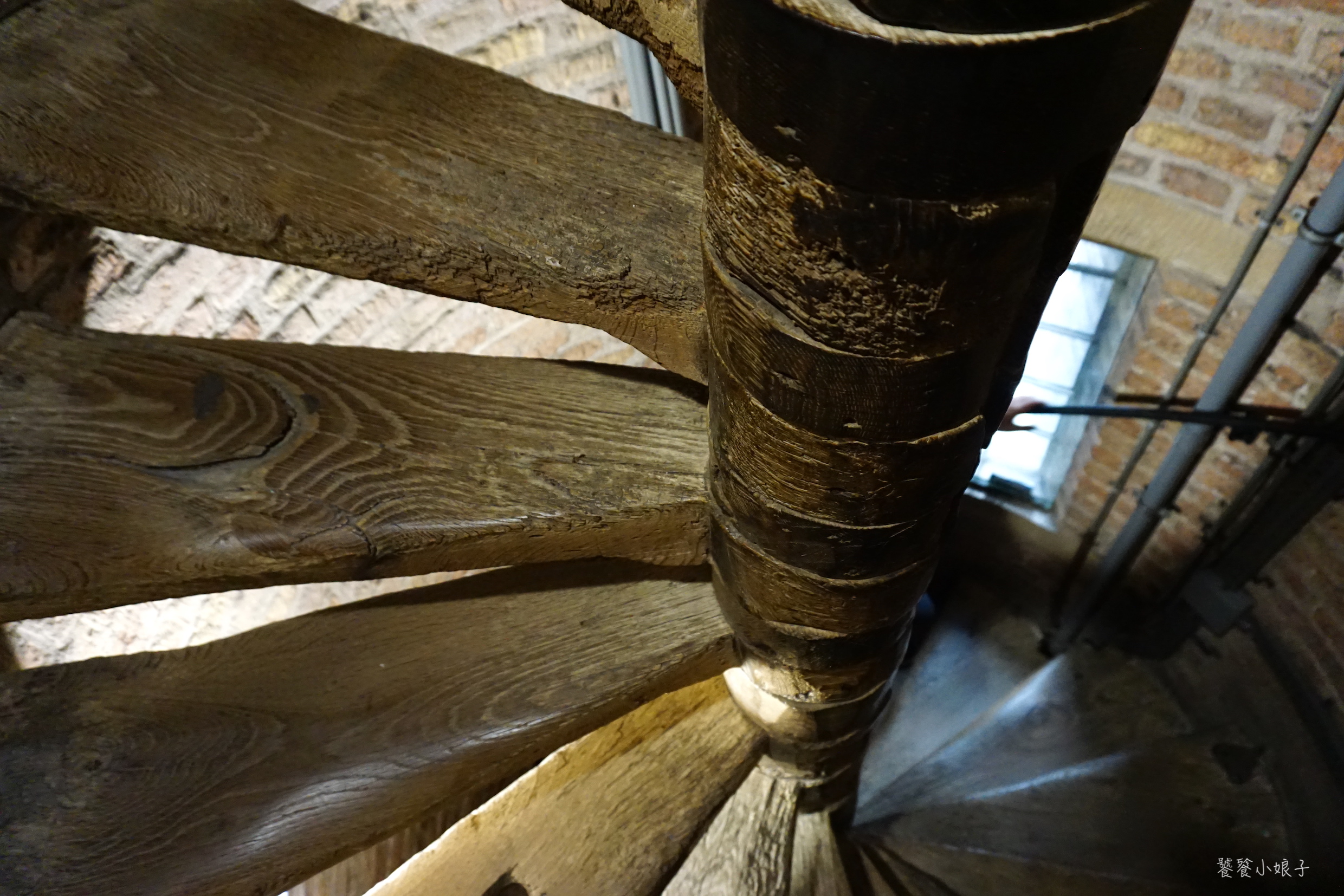 为什么荷兰足球这么强,荷兰足球队为什么穿橙色