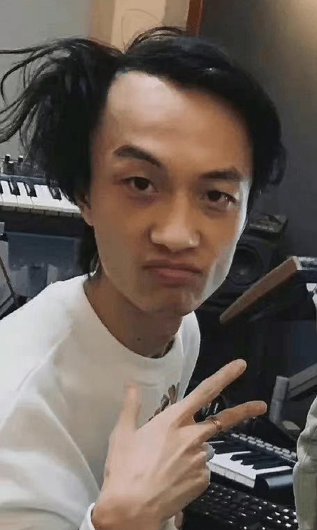 孟美岐聊天记录曝爱情故事,孟美岐跟男明星聊天记录曝光