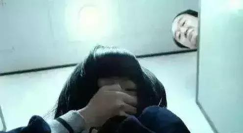 少女20天内遭生父多次性侵，生母竟帮忙捂嘴充当帮凶