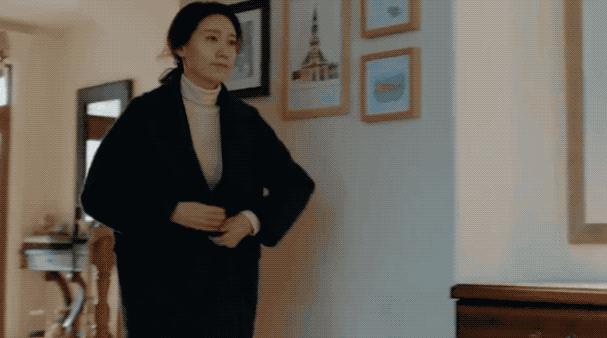 挺好的朱丽穿的衣服,都挺好的朱丽穿的大衣是啥牌子