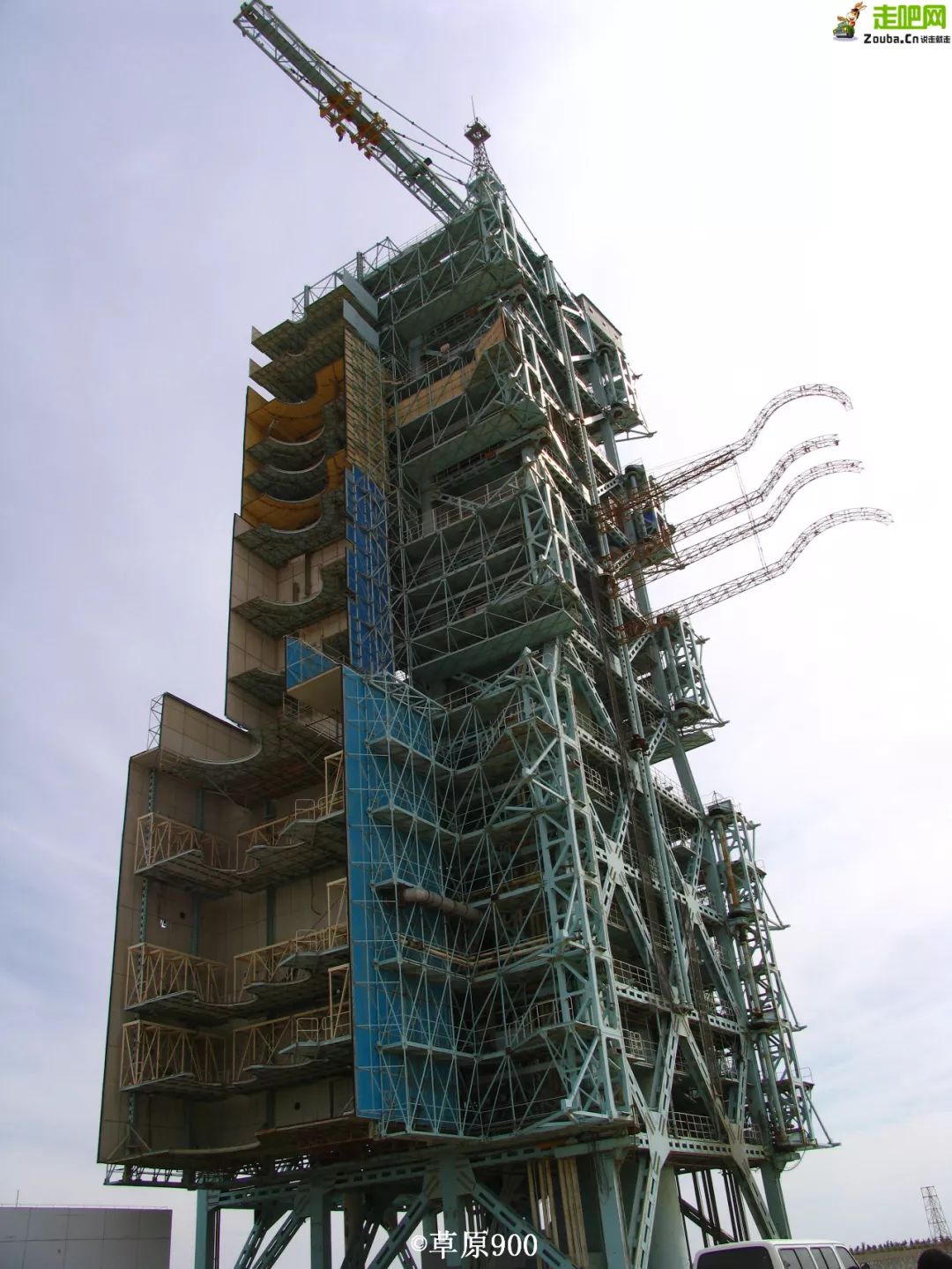 成都到额济纳胡杨林自驾旅游攻略,自驾胡杨林额济纳旗开什么车