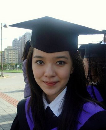 郭采洁近照曝光,郭采洁最近个人造型