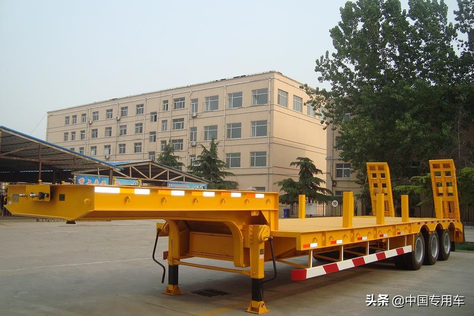 中集东岳13米平板重型挂车,中集东岳13米侧翻自卸半挂车