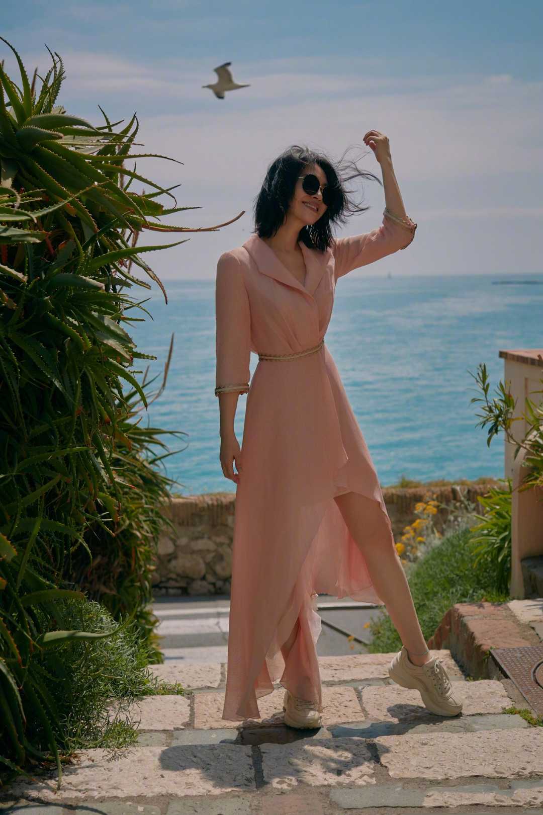 许晴短发惊艳的照片,许晴减龄发型短发