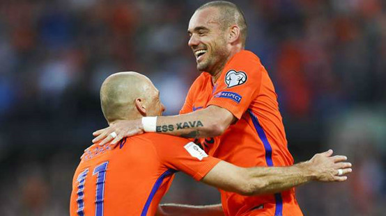 荷兰三叉戟罗本,荷兰足球橙色风暴