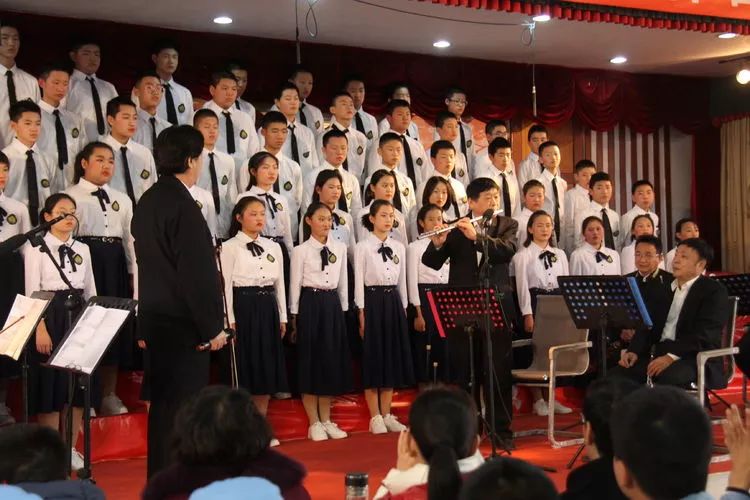 德州五中戏剧节,德州五中第十二届百灵合唱节