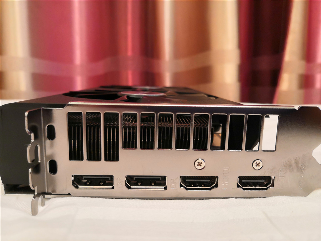 显卡5600和5600xt对比,千元入门显卡