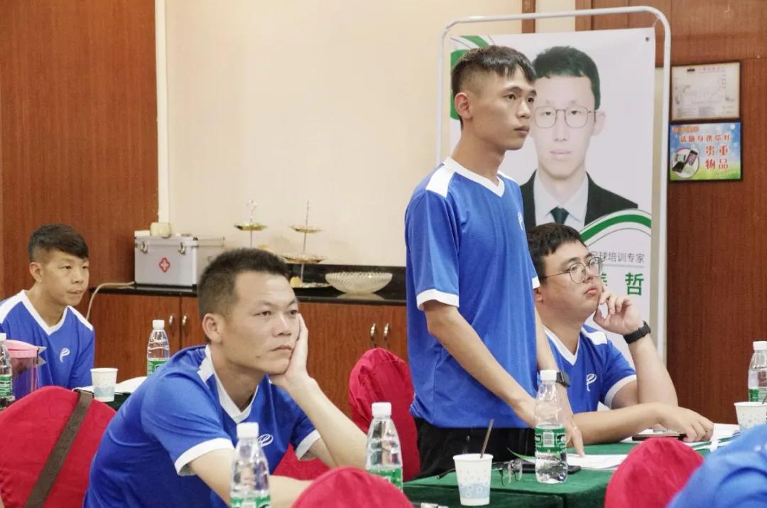 校园足球发展思路及措施,校园足球如何培养成职业球员