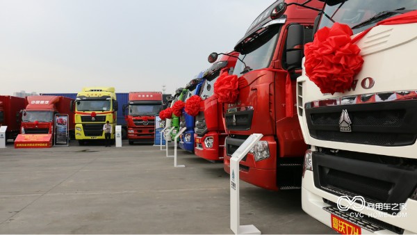 太Skr！卡车界的“郭德纲”妙语连珠评豪沃