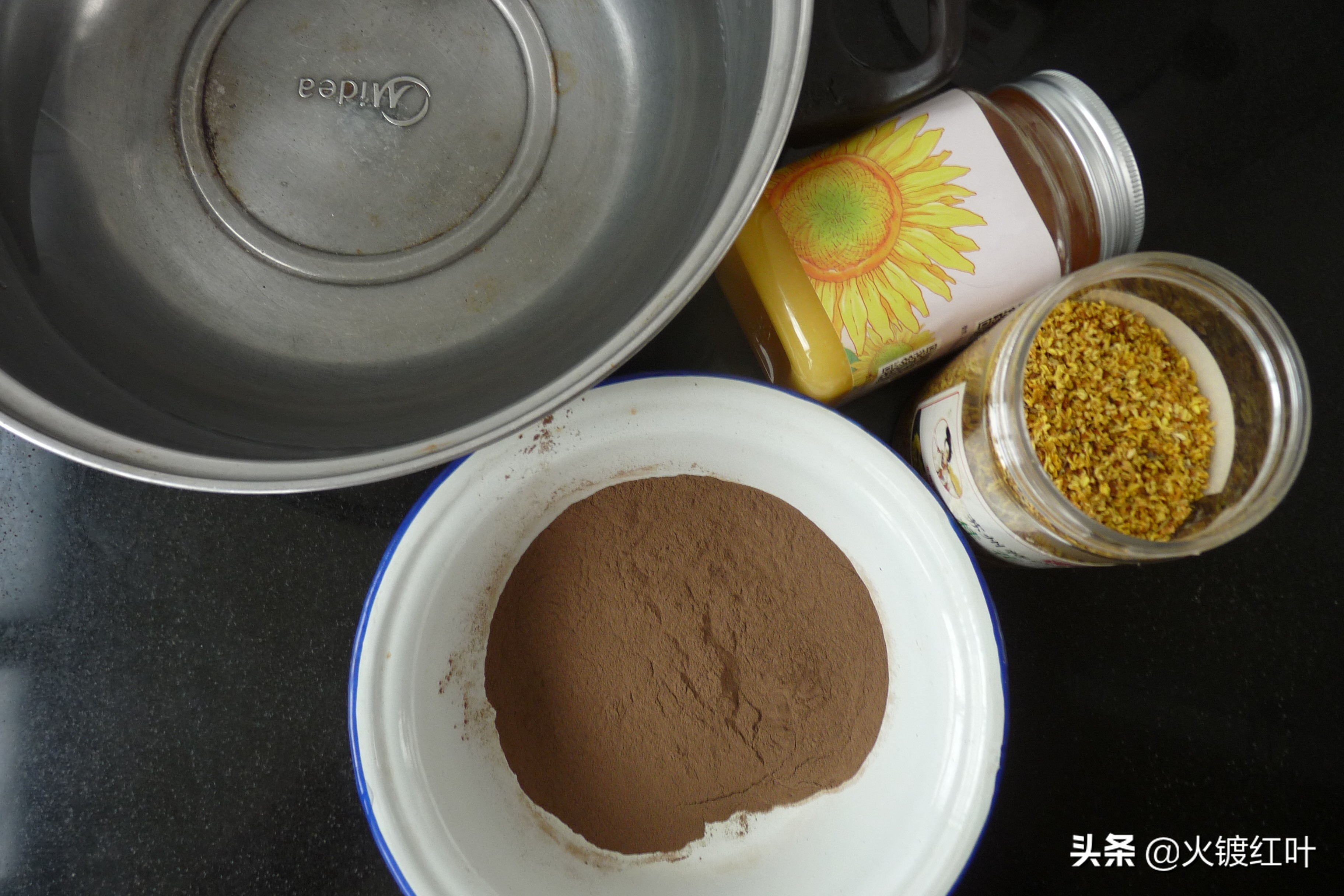 如何在家做消暑龟苓膏,自制龟苓膏清热消暑的必备饮品