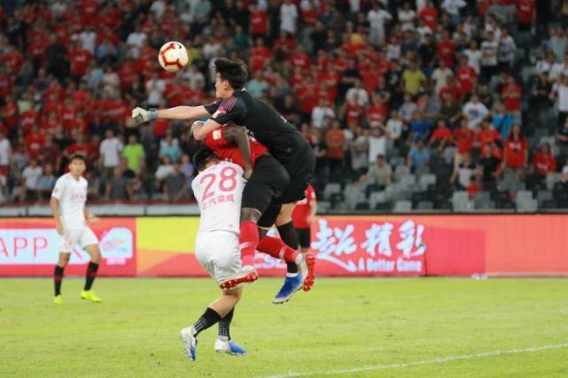 张雷争议判罚视频,张雷中甲争议判罚