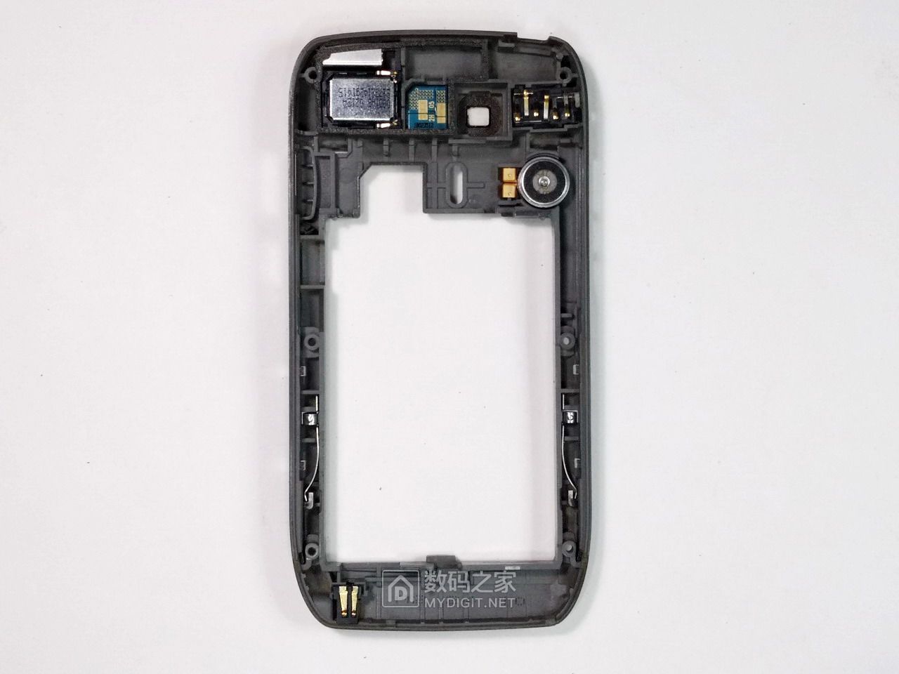 70余图拆解2008年款诺基亚全键盘旗舰E71,曾经的神机名不虚传