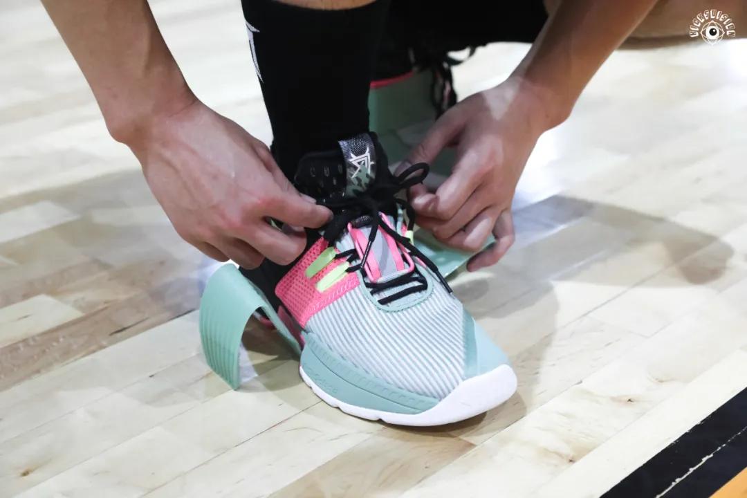 无论是打球还是穿鞋,你都「要疯」一点|KVSN众测