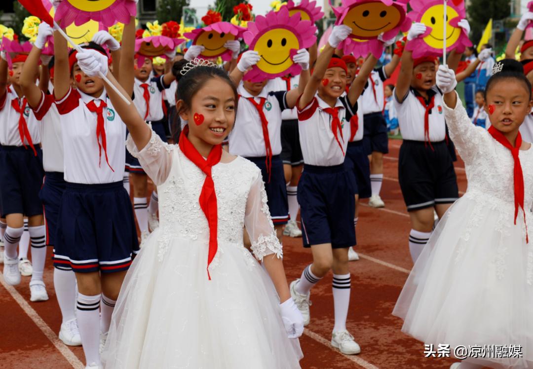 幼儿园喜迎国庆浓情中秋,五彩缤纷迎国庆幼儿园