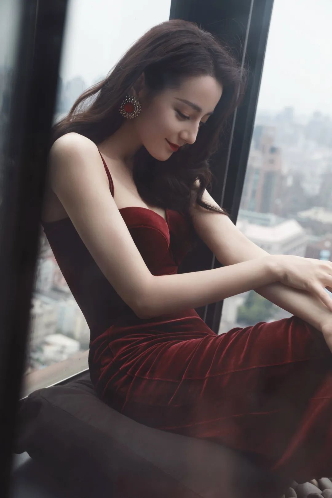 炸上热搜的她，说一句人间绝色不过分吧？