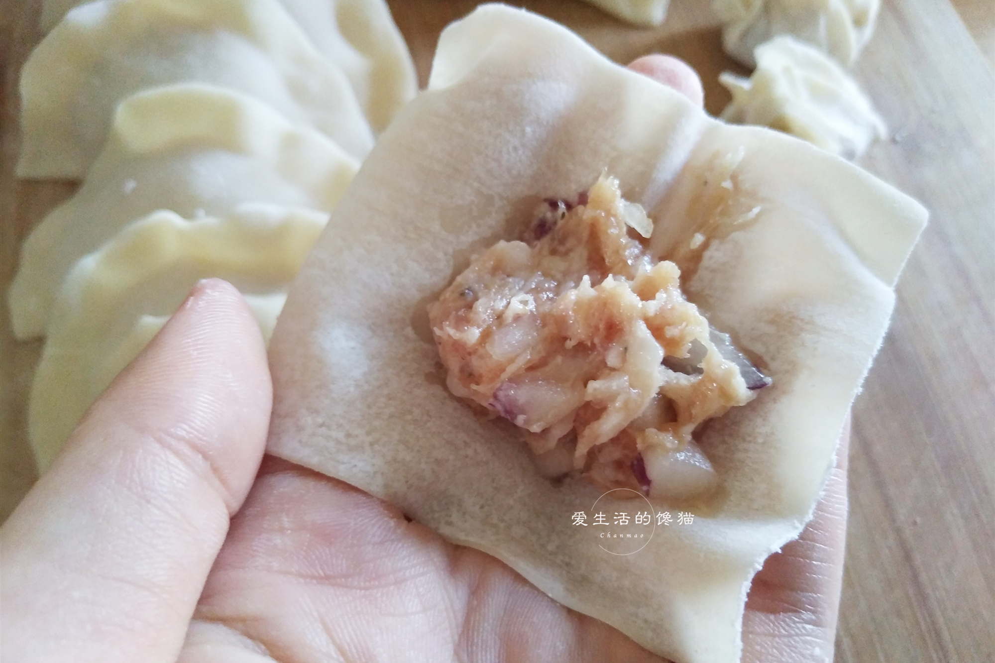 家里煮云吞什么汤底好简单的,煮云吞加点啥