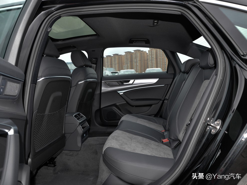 奥迪a8打6折,19年最新款奥迪a6l豪华和臻选区别