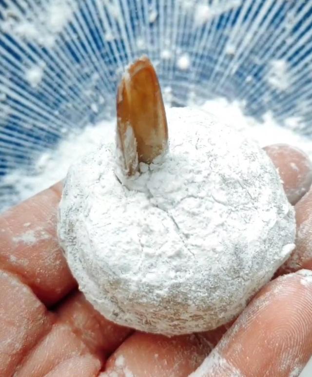 鲜虾冷冻保存时，直接放冰箱就废了！这样做，跟鲜的一样好吃