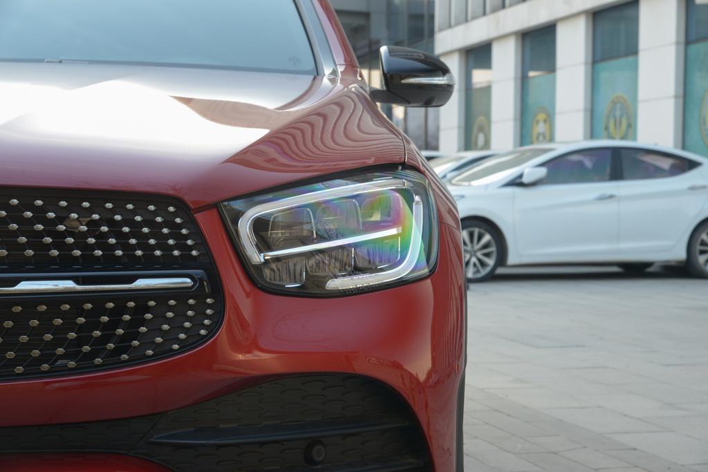 奔驰glc4maticamgline轿跑suv,奔驰glcsuv霸气出场