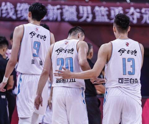 官宣！莫泰签约正式达成，00后内线接班苏伟，辽篮小将迎来春天