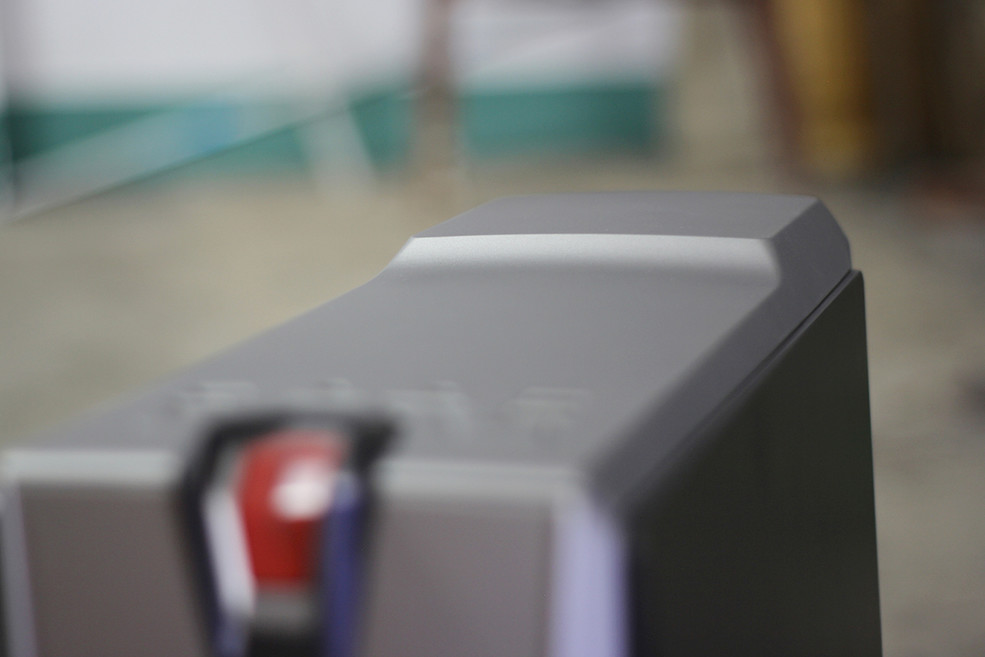 电竞新势力的显示器,七彩虹igame系列主机