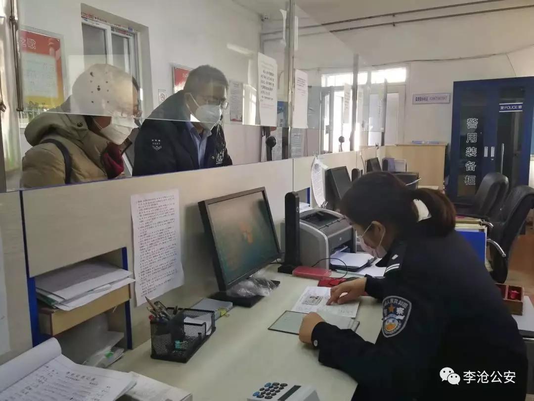 战疫铿锵女警在行动,战疫一线铿锵玫瑰展巾帼风采