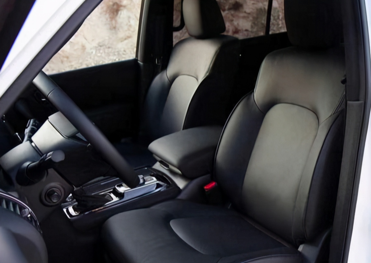 2022款日产途乐全部配置讲解,威武大气的造型新款日产途乐实车