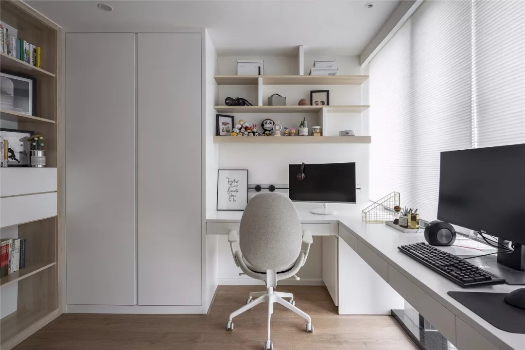 设计师-何海超/简单的特色、低调的奢华、憧憬美好的未来