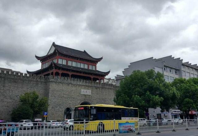 安徽池州，杏花村与九华山，三所公办大学一本二专！