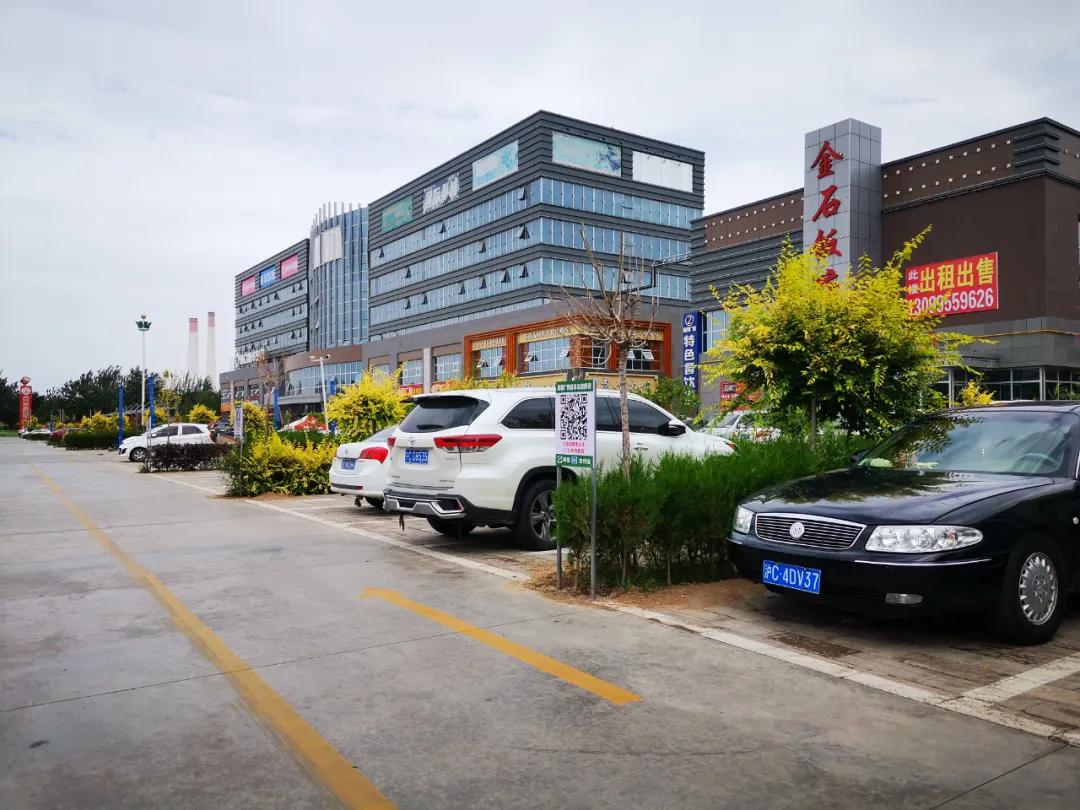 创城曝光台|新百广场秩序混乱问题依旧