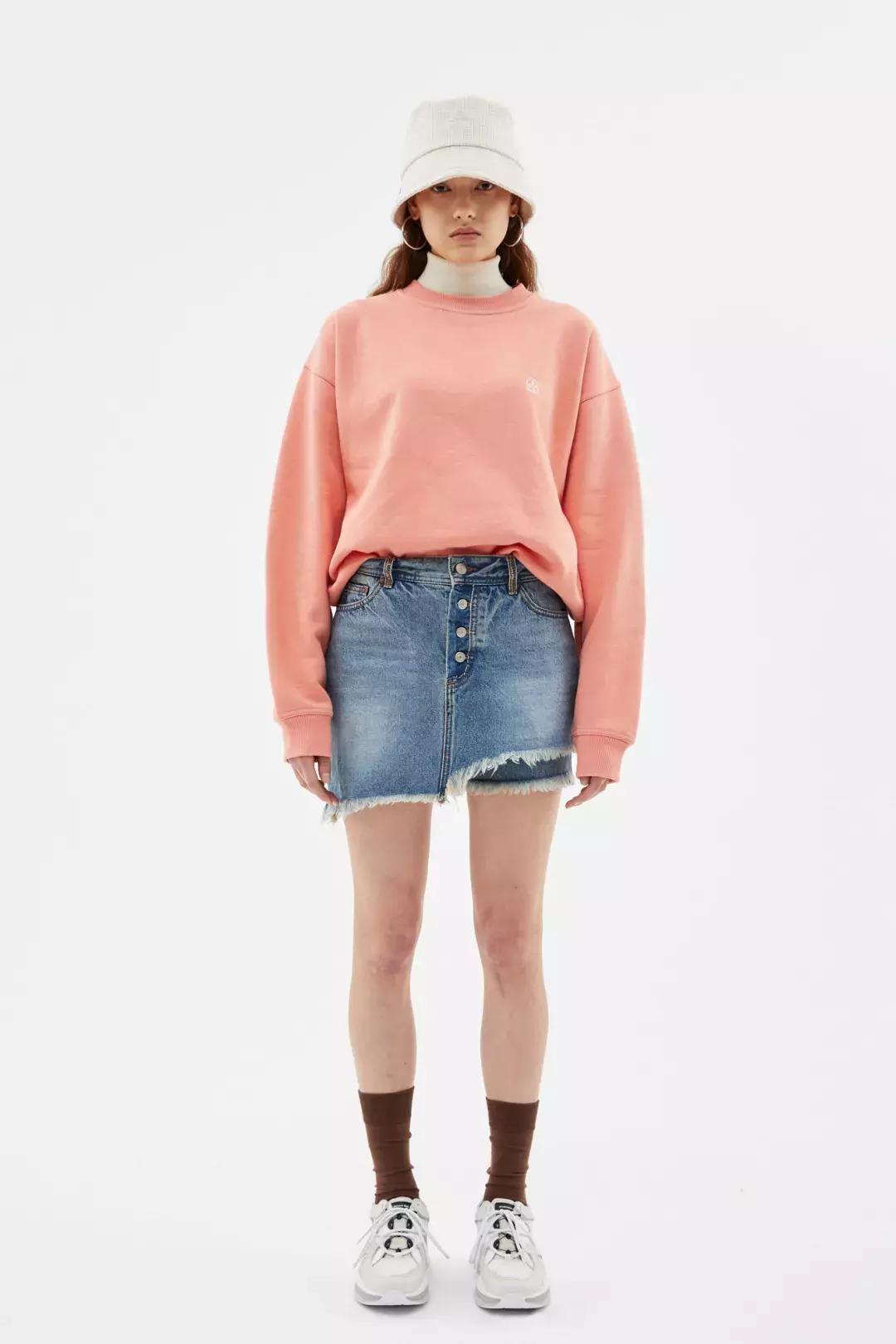 温度低穿的衣服,冬天穿宽松的卫衣怎么搭配